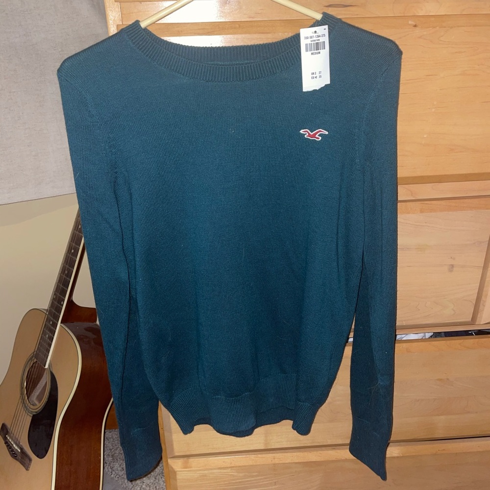 Hollister sweater
